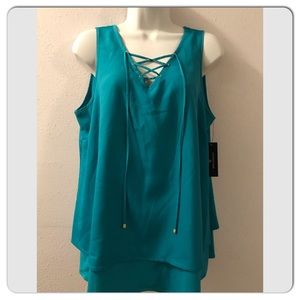🌷NWT Tiered Sleeveless Tank