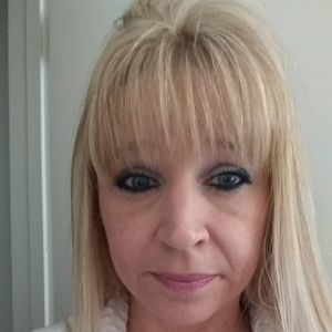 Meet your Posher, Rena