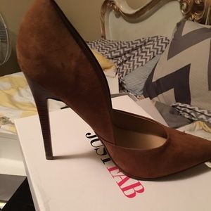 Size 10 camel colored heels