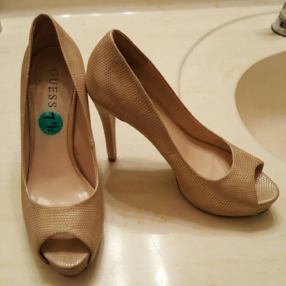 shoes heel Guess