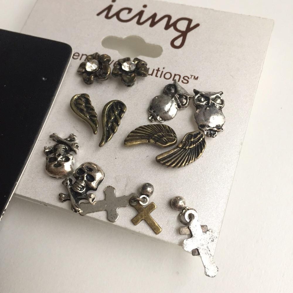 Earrings - Picture 2 of 4