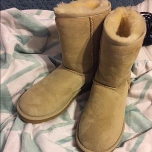 Classic Sand Uggs