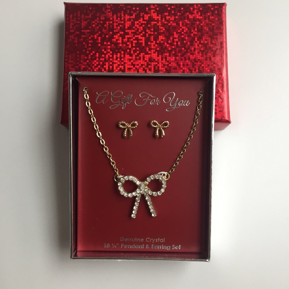 Necklace and Earrings set