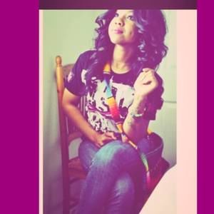 Meet your Posher, Tia