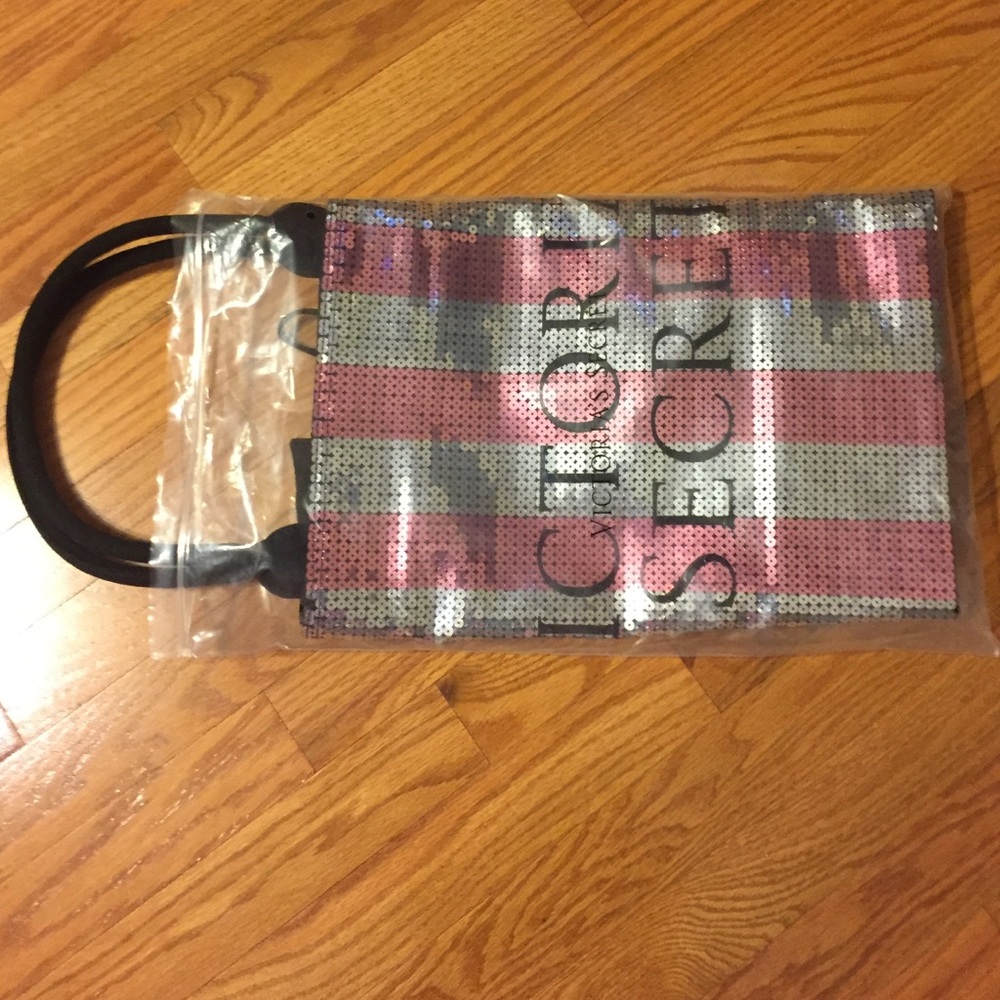 Victoria secret tote. New in bag