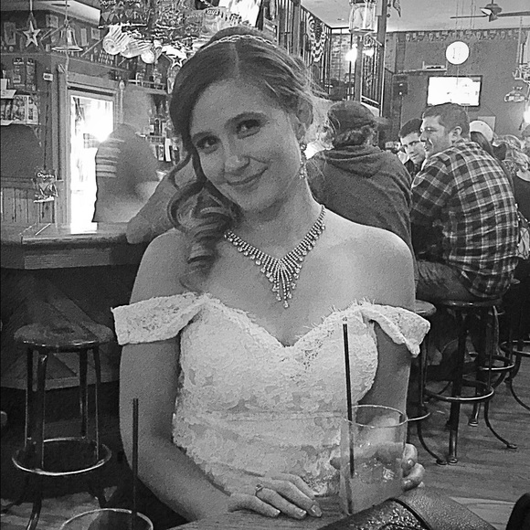 Meet your Posher, Kady - Picture 2 of 4