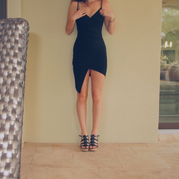 HOST PICK! Crossover Front Dress - Picture 2 of 3