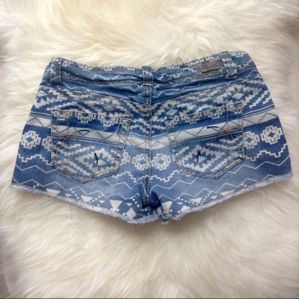 Aztec Patterned Jean Shorts - Picture 2 of 2
