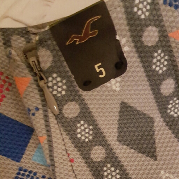 NWT Hollister Mini Skirt - Picture 2 of 3