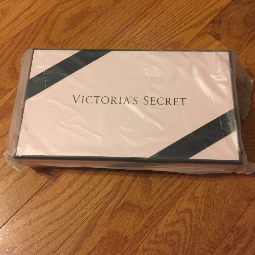 Victoria secret accessory/makeup bag