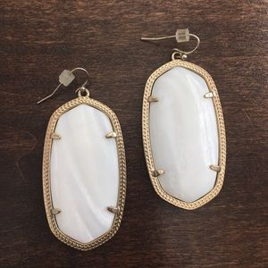 Kendra scott Danielle earrings pearl and gold