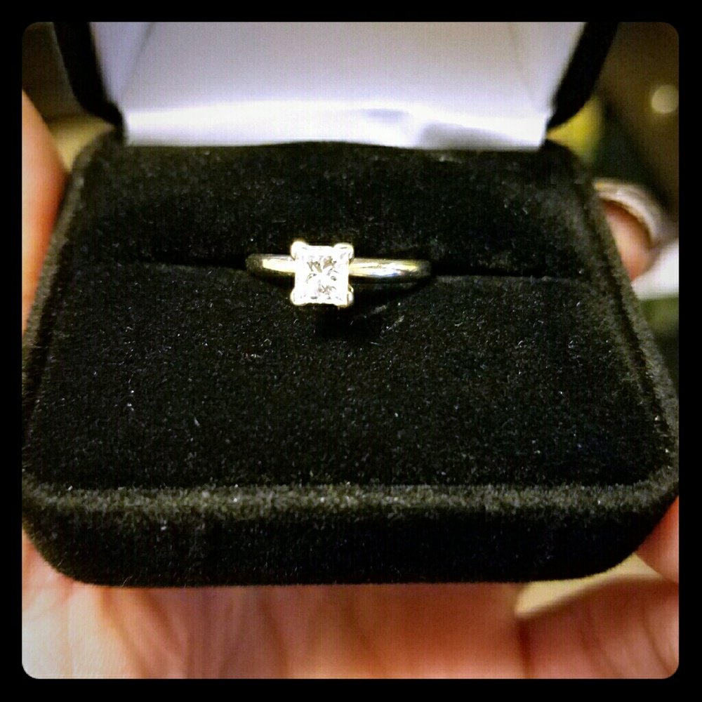 Diamond ring