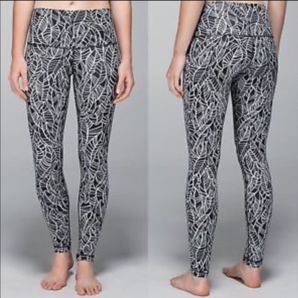 Lululemon Pretty Palm WU high-waisted roll down