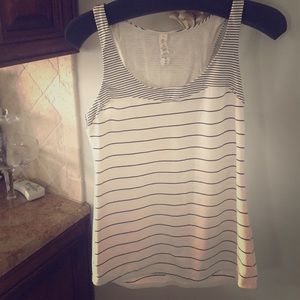 Lululemon tank size 8. Warm once.