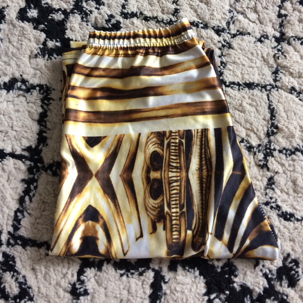 Egyptian print leggings 🐫 FREE