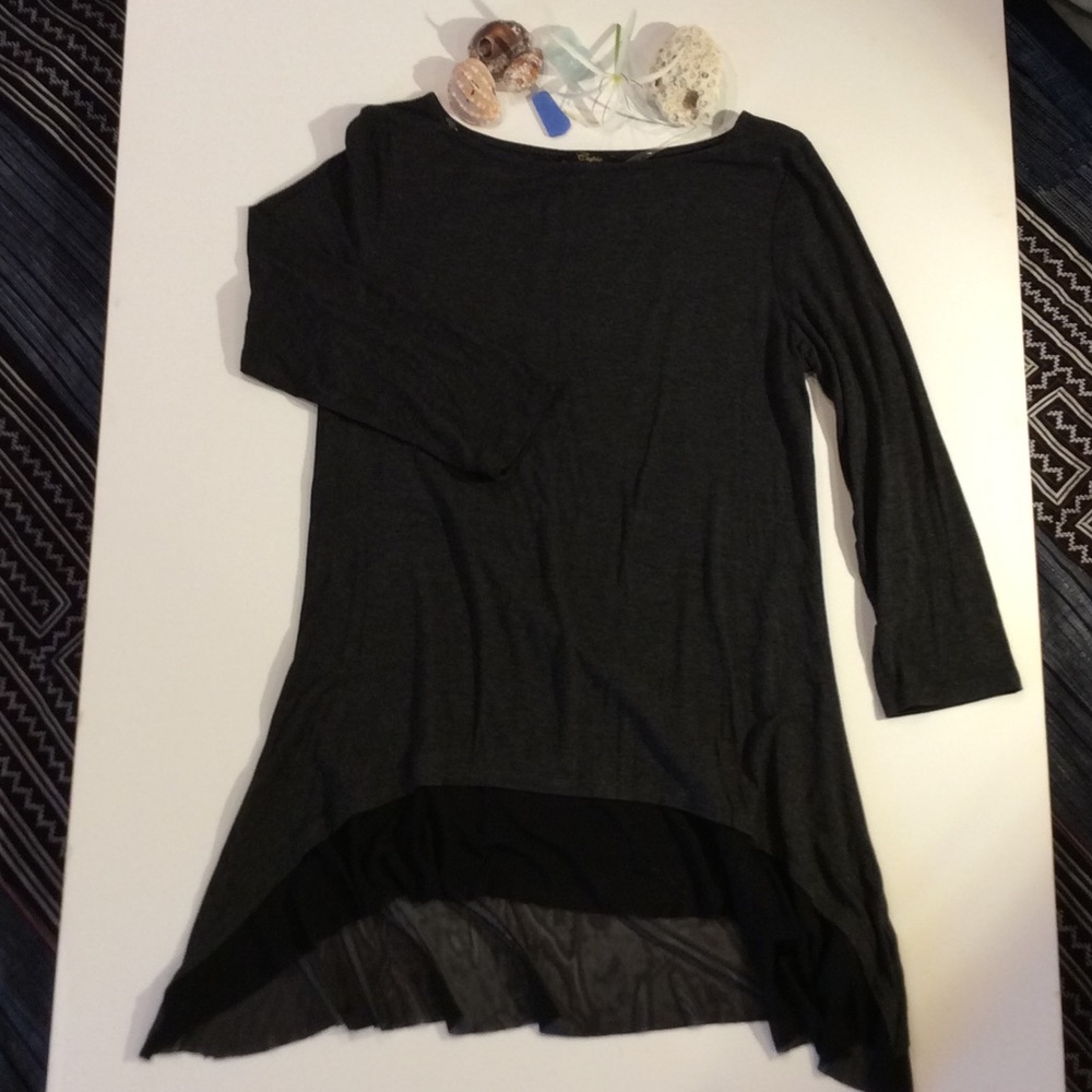 Dark gray 3/4 sleeve boat neck shirt