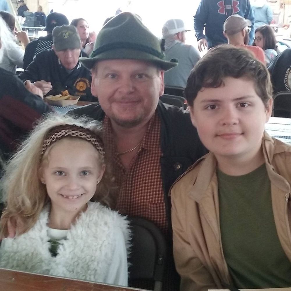 Meet your Posher, Christian edward