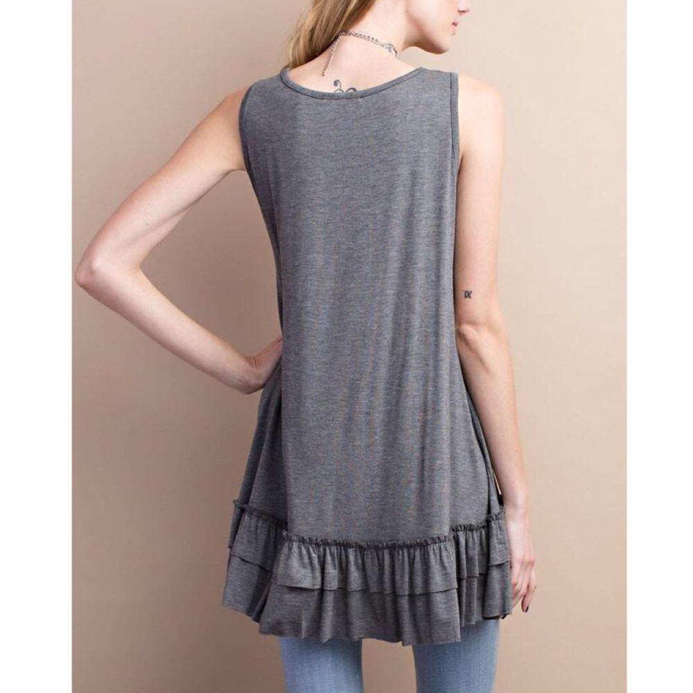 🆕ARRIVAL! Round neck ruffle hem grey tunic top - Picture 2 of 2