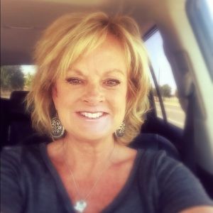 Meet your Posher, Kelley