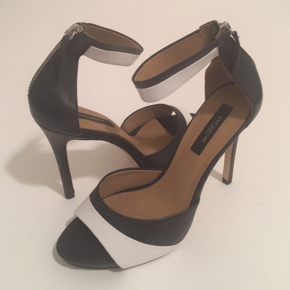 Ann Taylor Shoes - LIKE NEW Ann Taylor Navy & White Platforms
