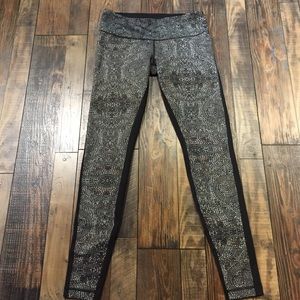 Lululemon size 10 pants