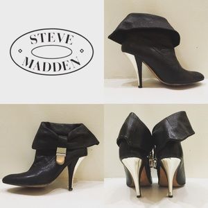 CHIC STEVE MADDEN BLACK BOOTIE W/ BUCKLE. SIZE 7