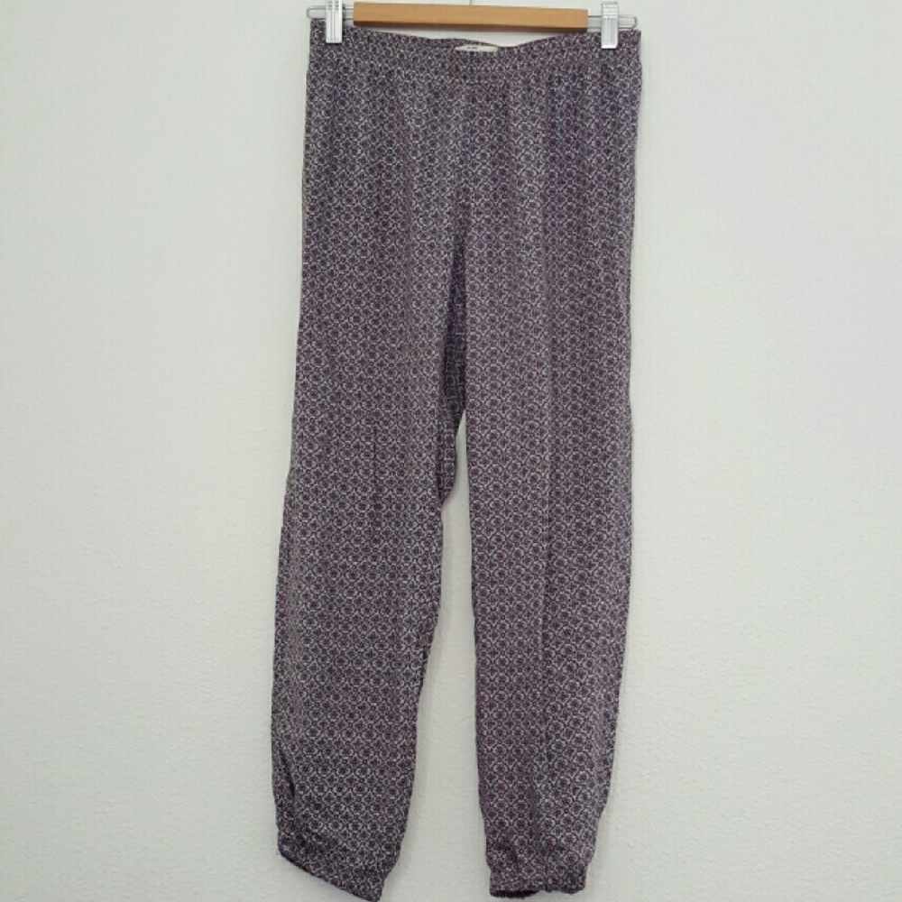 Abercrombie patterned Pants.