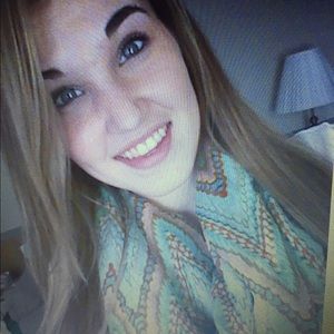 Meet your Posher, Leah