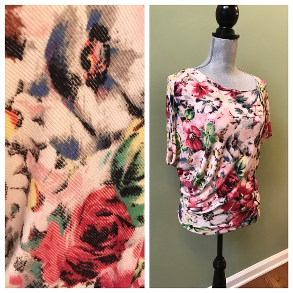 Anthropologie Tops - Anthro Deletta Floral Tee Anthropologie Tops - Anthro Deletta Floral Tee
