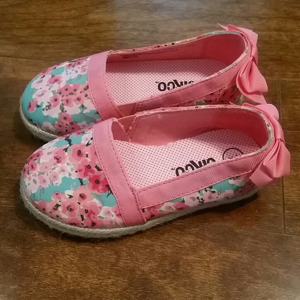 Circo slip on shoes