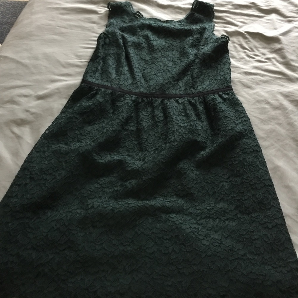 Dark Green Lace Sleeveless Dress