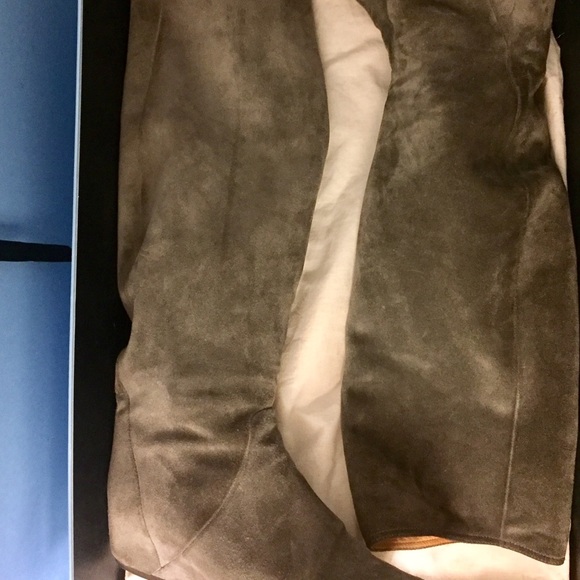 Lanvin Suade knee high boots in grey - Picture 4 of 4