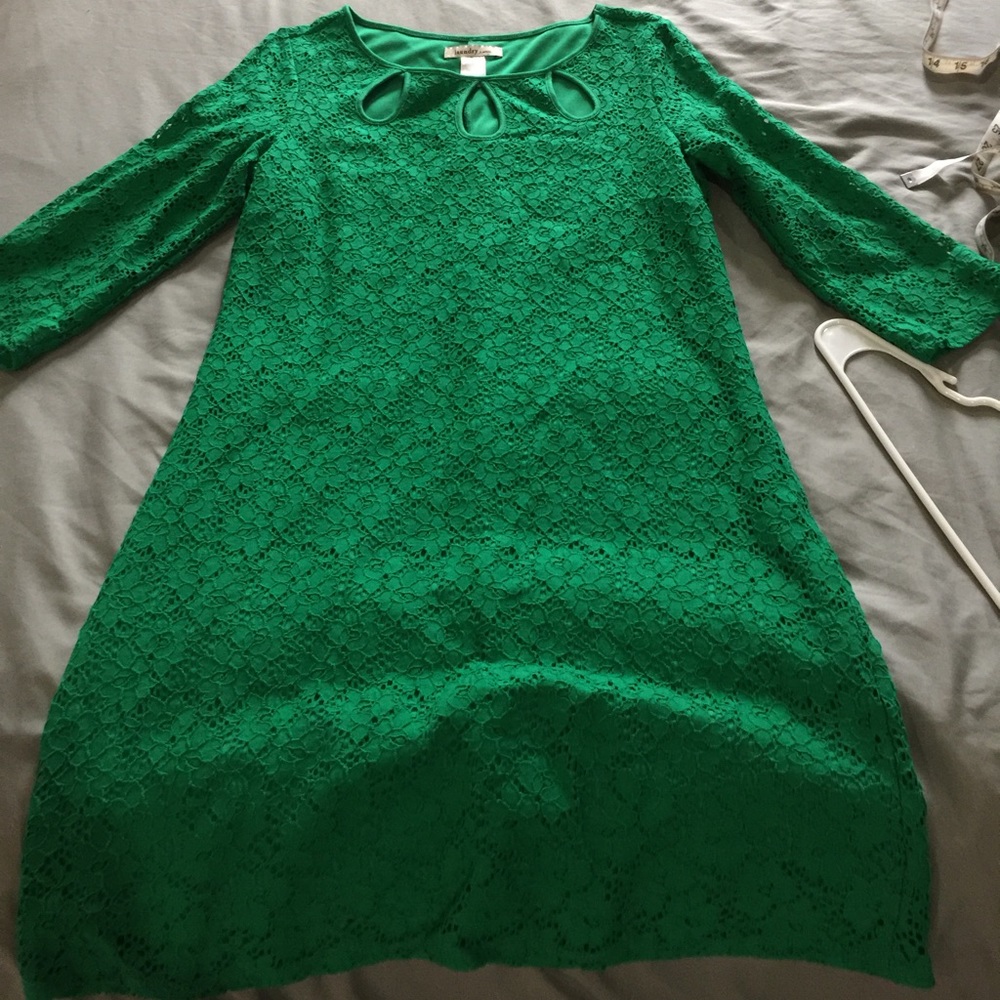 Kelly green lace dress, 3/4 sleeve