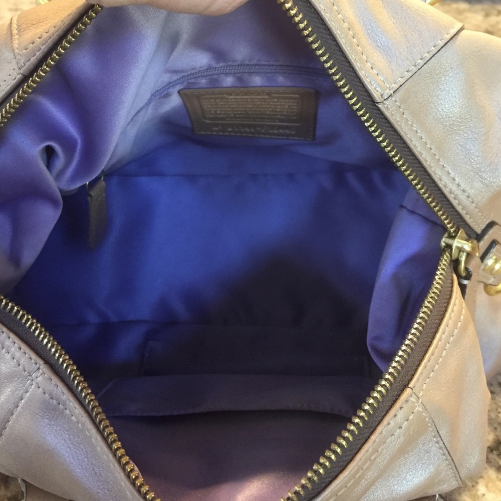 Coach purse - Picture 3 of 4