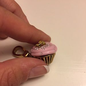 Cupcake Juicy charm
