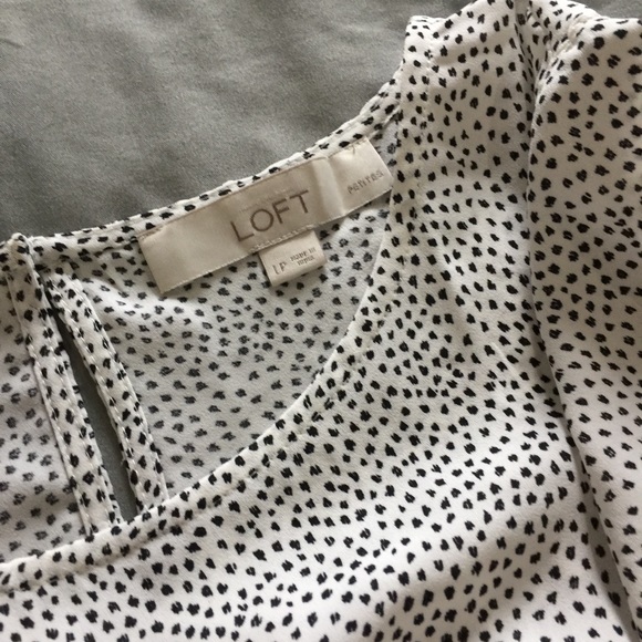 Polka dot flutter sleeve blouse - Picture 2 of 3