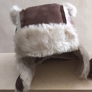 Gap furry lined hat with flaps and ears
