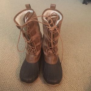 Tory burch size 7 all weather boots...gently used