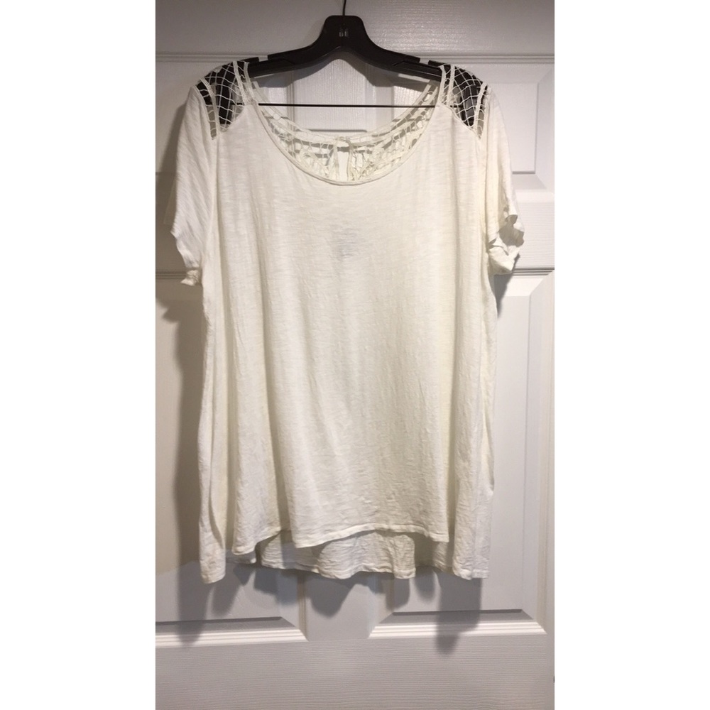 Torrid cream lace detail top 2