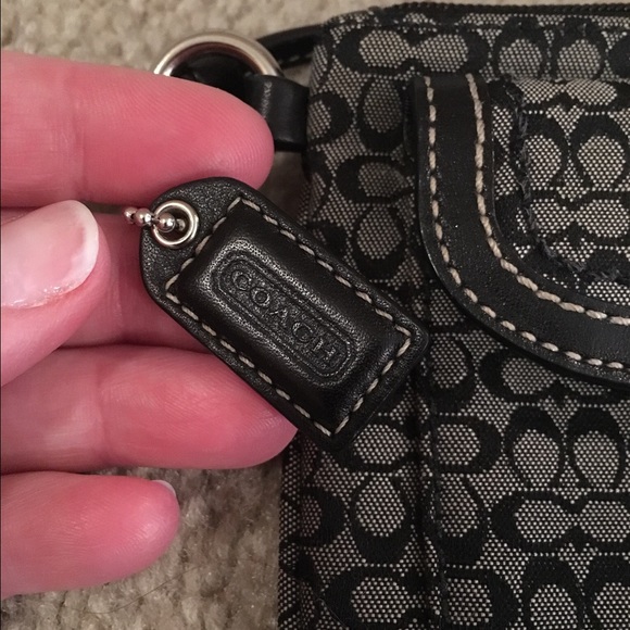Vintage Coach Black/Gray Wristlet - Picture 2 of 4
