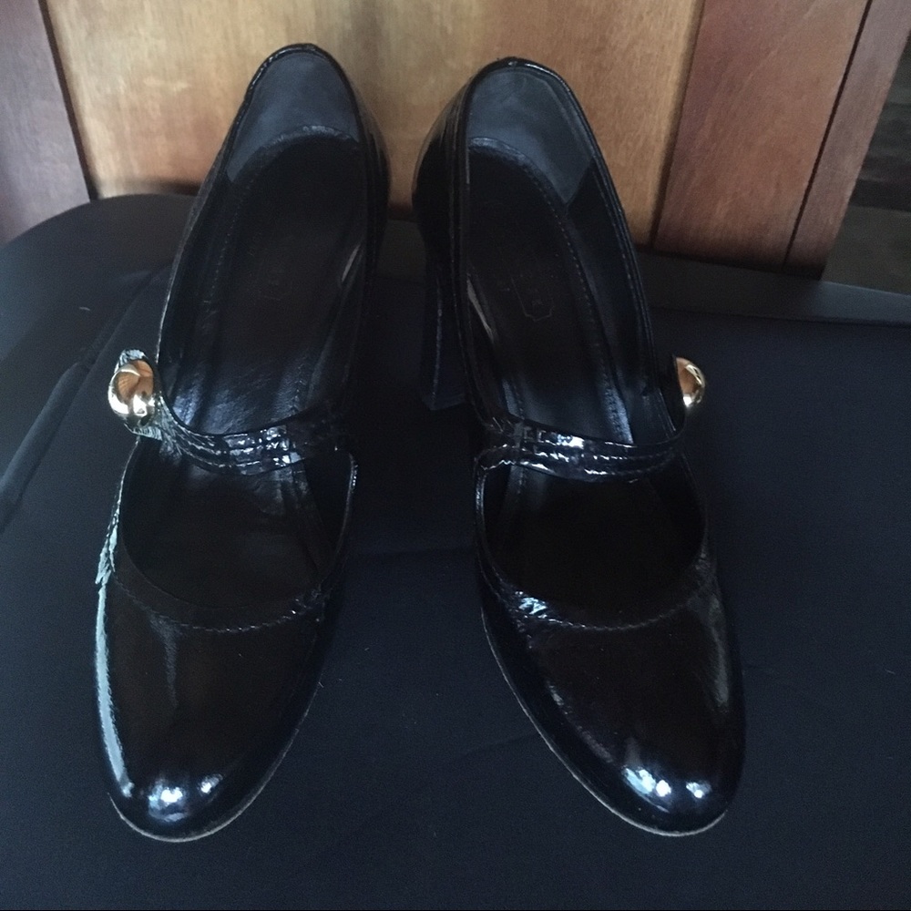 Black coach patent shoes