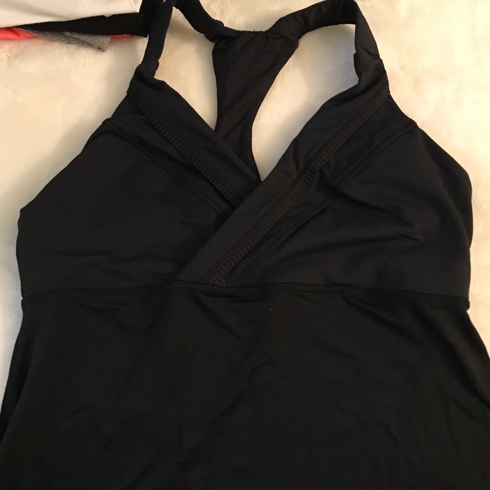 Black lululemon tank