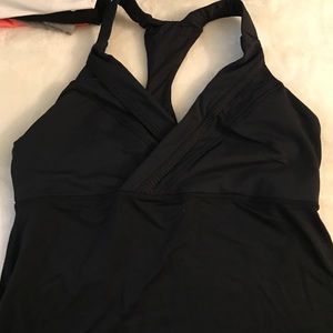 Black lululemon tank