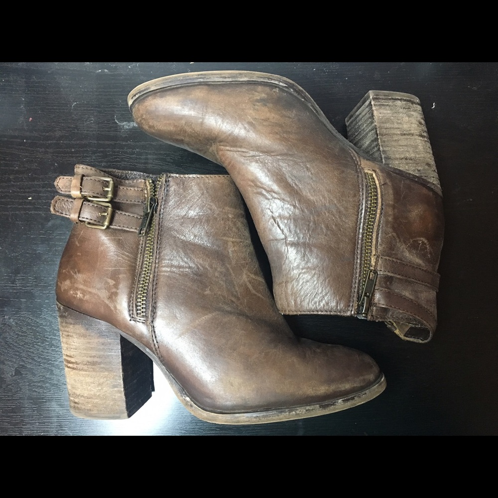 Melrose & Market brown leather booties