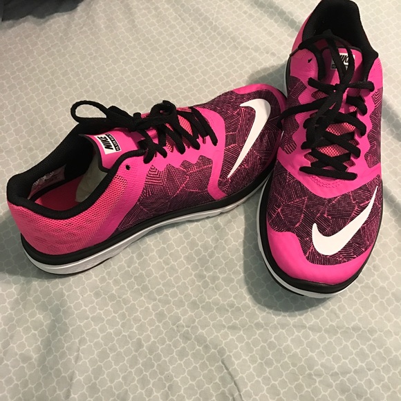 Wmn's Nike Fs Lite Runnning 3NEW - Picture 3 of 4