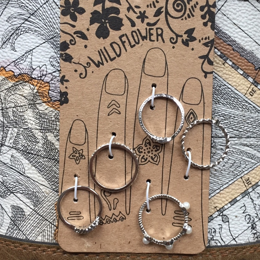 🎉SALE Silver Stacking Rings Pearls & Rhinestones - Picture 2 of 3