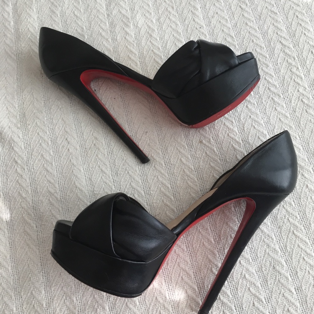 RESERVED @odessa1973 CHRISTIAN LOUBOUTINS 37.5/38