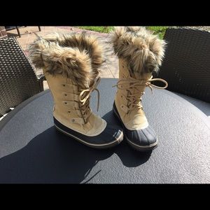 Joan of Arctic Sorel Boots
