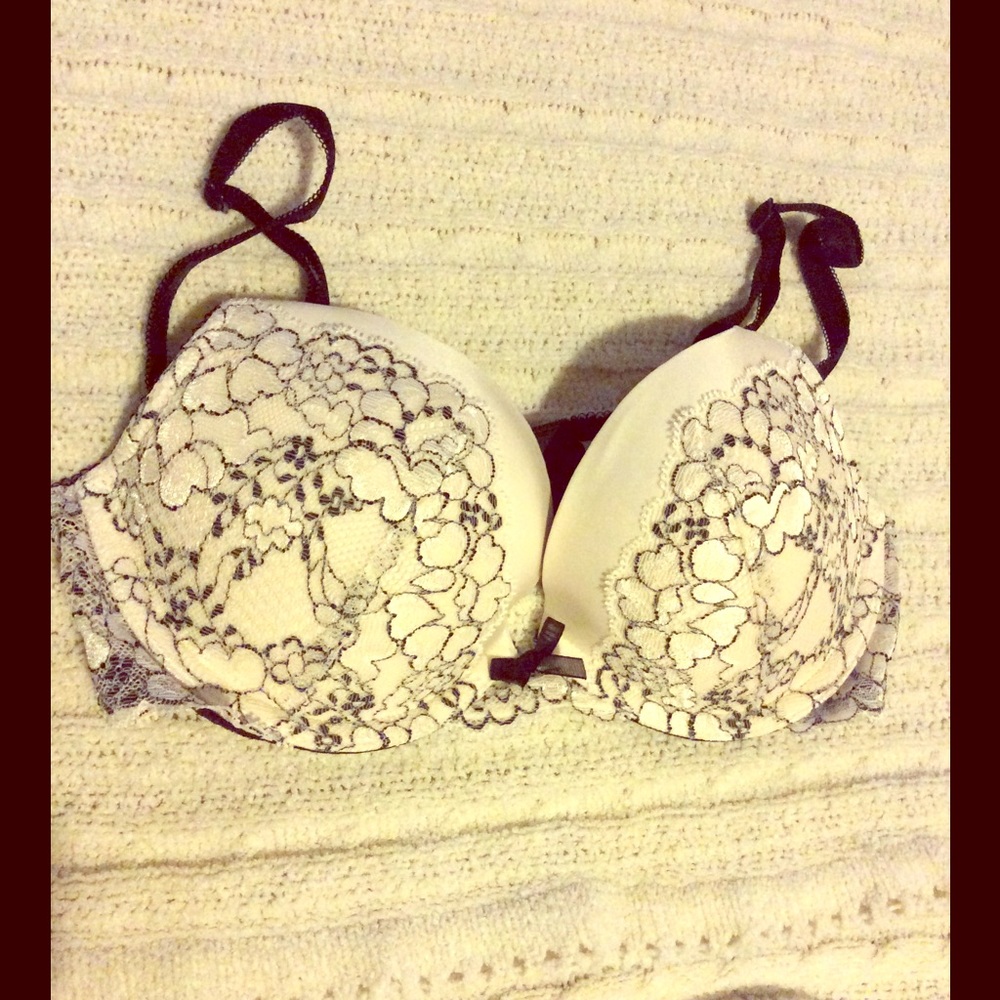 Victoria's Secret Black and white Bra sz 32c