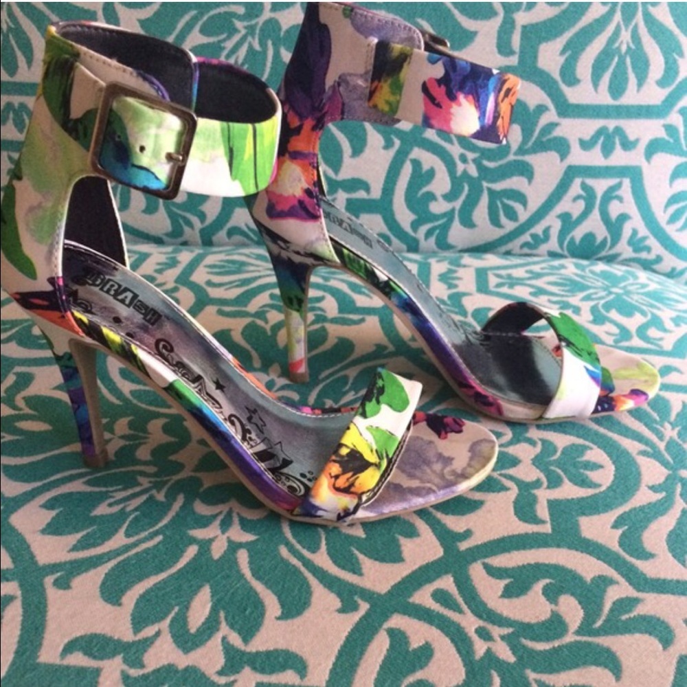 Spring Sandals - image 1